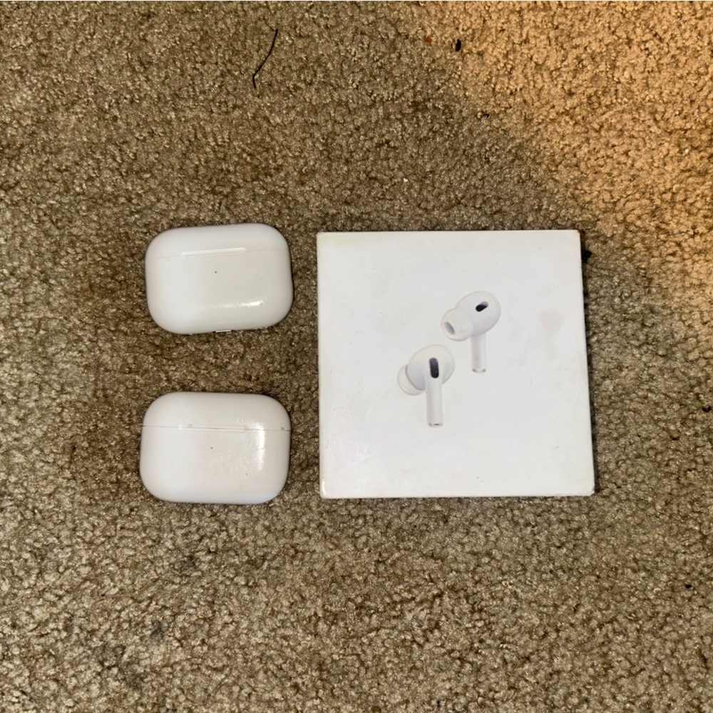White Wireless Earbuds with Charging Case